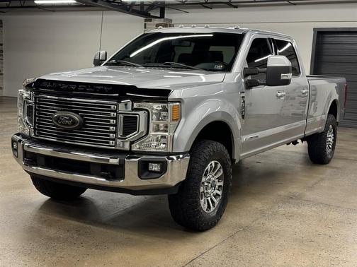 Iconic Silver Metallic 2022 Ford F-350 Lariat