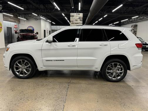 2020 Jeep Grand Cherokee Summit