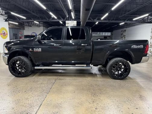 2018 RAM 2500 SLT Crew Cab 4x4 6'4' Box