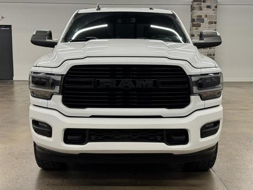 2020 RAM 2500 Laramie Crew Cab 4X4 6'4' Box