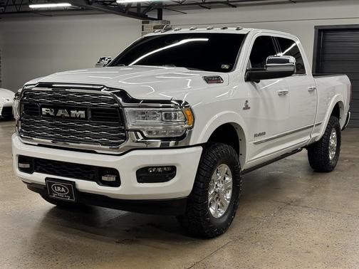 2022 RAM 2500 Limited Crew Cab 4x4 6'4' Box