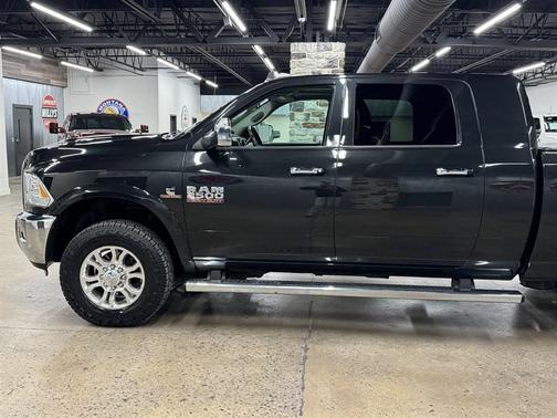 2018 RAM 2500 Laramie Mega Cab 4x4 6'4' Box
