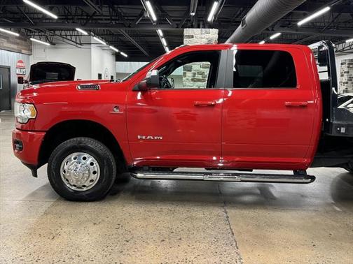 2020 RAM 3500 Big Horn Crew Cab 4x4 8' Box