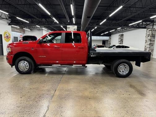 2020 RAM 3500 Big Horn Crew Cab 4x4 8' Box