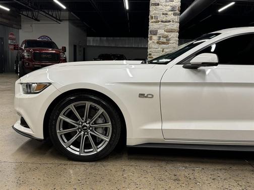 2017 Ford Mustang GT Premium