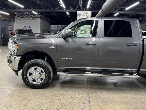 2020 RAM 2500 Tradesman Crew Cab 4x4 6'4' Box