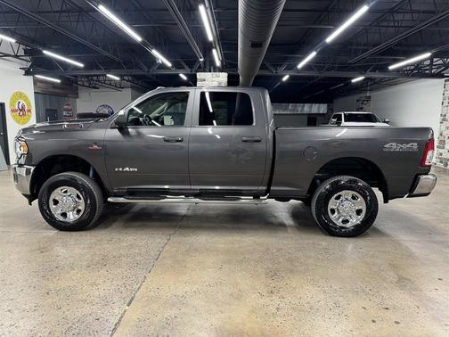 2020 RAM 2500 Tradesman Crew Cab 4x4 6'4' Box