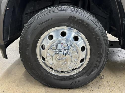 2022 RAM 3500 Big Horn Crew Cab 4x4 8' Box