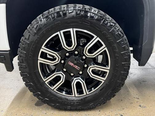 2022 GMC Sierra 2500 AT4