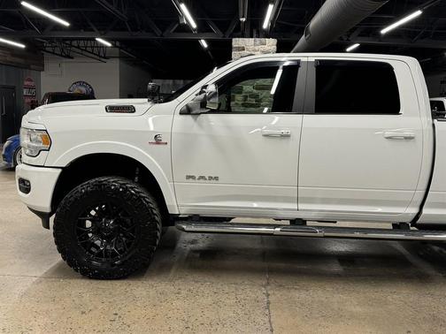 2020 RAM 3500 Laramie Crew Cab 4x4 6'4' Box