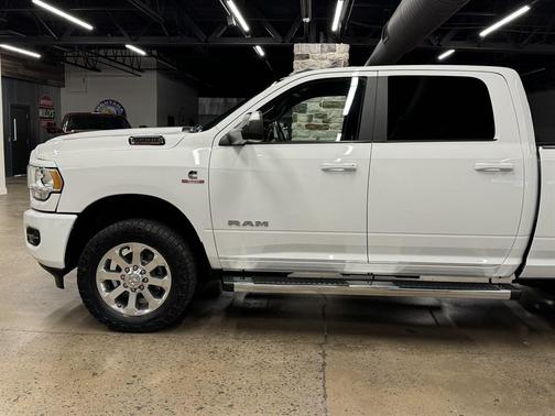 Bright White Clearcoat 2020 RAM 2500 Big Horn Crew Cab 4x4 6'4' Box