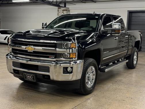 Black 2019 Chevrolet Silverado 2500 LTZ