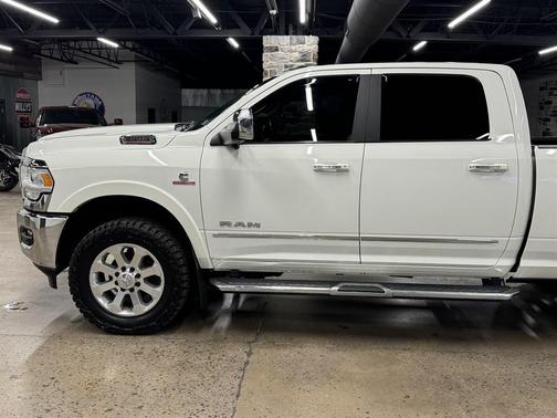 Pearl White 2019 RAM 3500 Laramie Crew Cab 4x4 6'4' Box