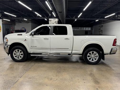 Pearl White 2019 RAM 3500 Laramie Crew Cab 4x4 6'4' Box