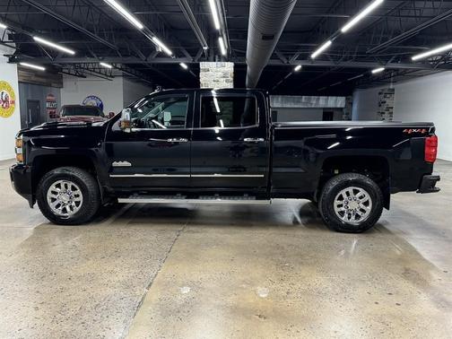 Black 2019 Chevrolet Silverado 3500 High Country