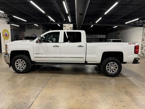 White 2018 Chevrolet Silverado 2500 LTZ