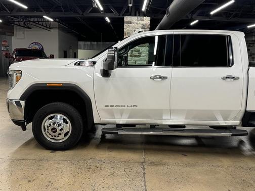 2023 GMC Sierra 3500 SLT
