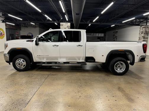 2023 GMC Sierra 3500 SLT