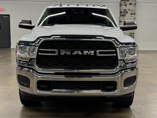 2020 RAM 3500 Tradesman Crew Cab 4x4 8' Box