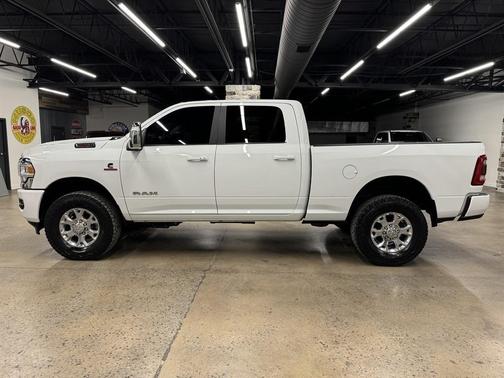 2024 RAM 2500 Laramie Crew Cab 4x4 6'4' Box