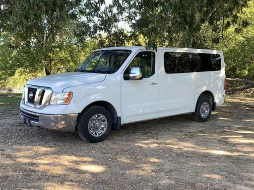 2014 Nissan NV Passenger NV3500 HD S V6