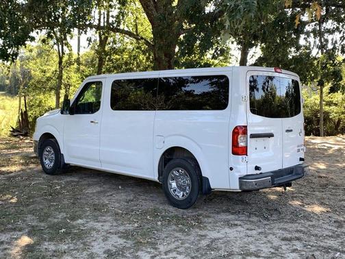 2014 Nissan NV Passenger NV3500 HD S V6
