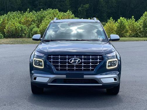 2022 Hyundai VENUE Limited