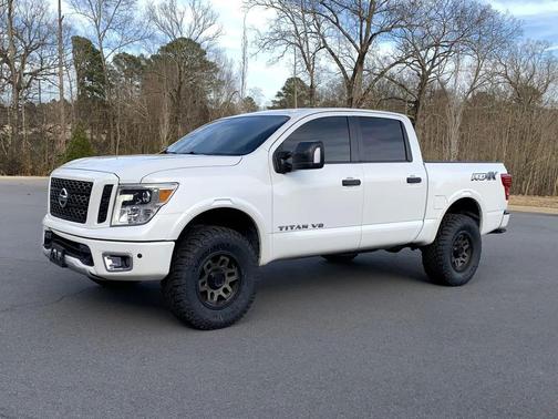 2018 Nissan Titan PRO-4X