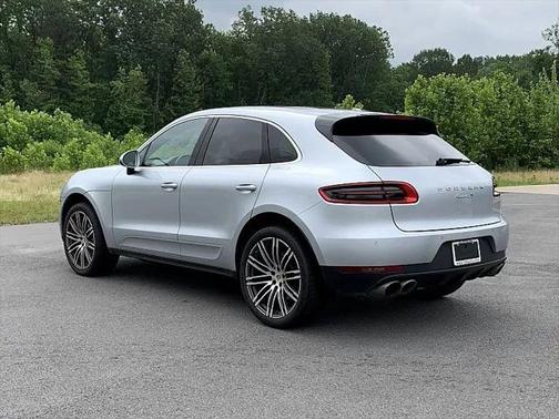 2016 Porsche Macan S