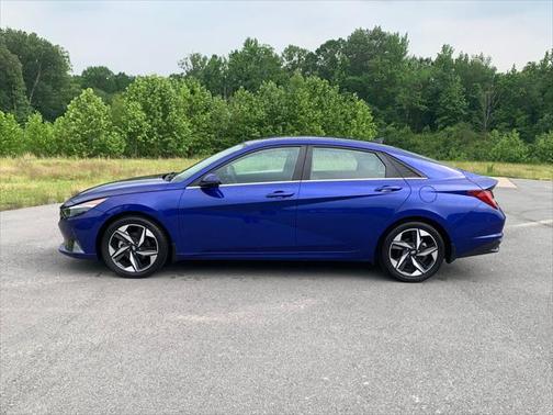 2022 Hyundai ELANTRA Limited