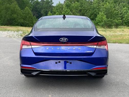 2022 Hyundai ELANTRA Limited