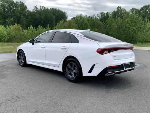 Glacial White Pearl 2022 Kia K5 LX