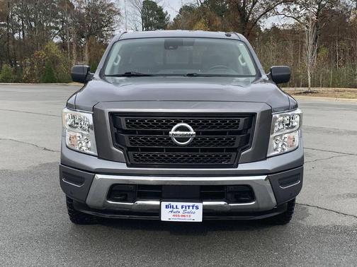 2021 Nissan Titan SV