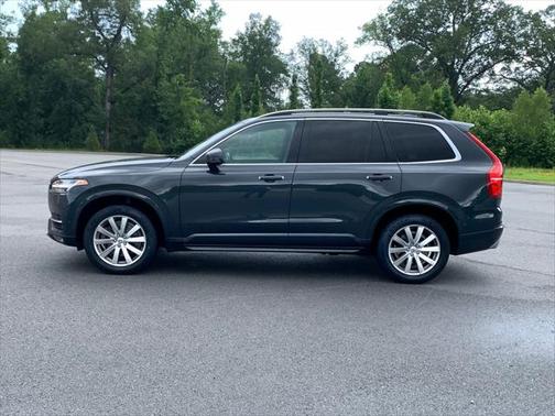 2017 Volvo XC90 T5 Momentum