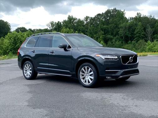 2017 Volvo XC90 T5 Momentum