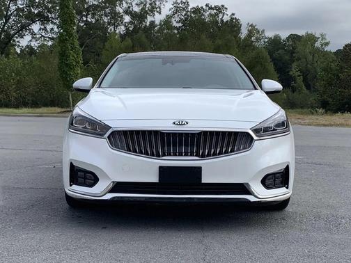 2019 Kia Cadenza Technology