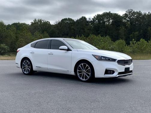 2019 Kia Cadenza Technology