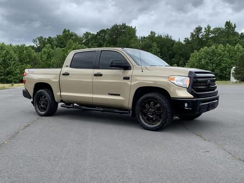 Quicksand 2017 Toyota Tundra SR5