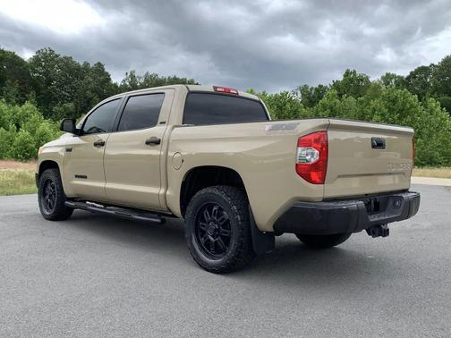 Quicksand 2017 Toyota Tundra SR5