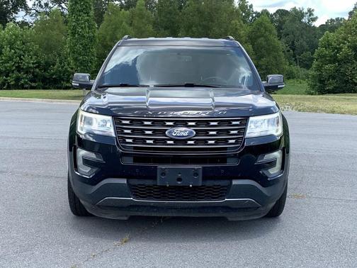 Magnetic Metallic 2017 Ford Explorer XLT