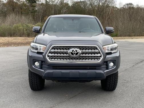 2017 Toyota Tacoma Base