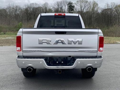 2017 RAM 1500 Limited Crew Cab 4x4 5'7' Box