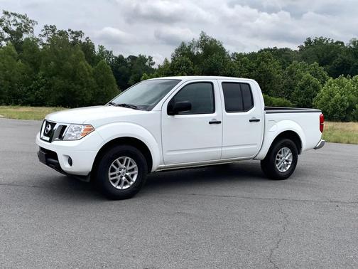 Glacier White 2019 Nissan Frontier SV