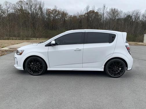 2020 Chevrolet Sonic FWD Hatchback Premier 5-Door