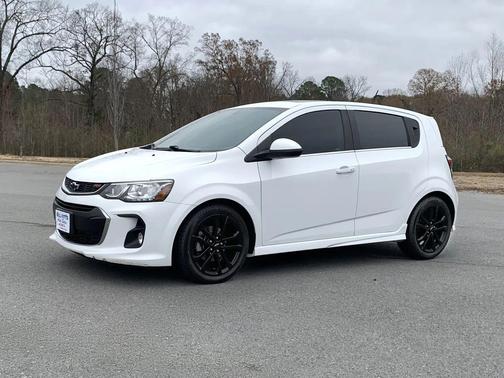 2020 Chevrolet Sonic FWD Hatchback Premier 5-Door