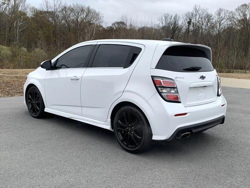 2020 Chevrolet Sonic FWD Hatchback Premier 5-Door