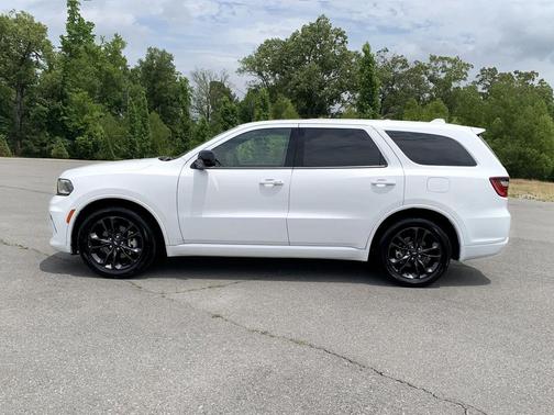 White Knuckle Clearcoat 2022 Dodge Durango SXT RWD