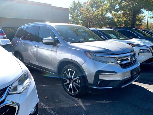 2019 Honda Pilot Touring 8-Passenger