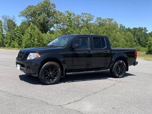 Magnetic Black Pearl 2020 Nissan Frontier SV