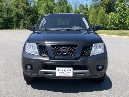 Magnetic Black Pearl 2020 Nissan Frontier SV